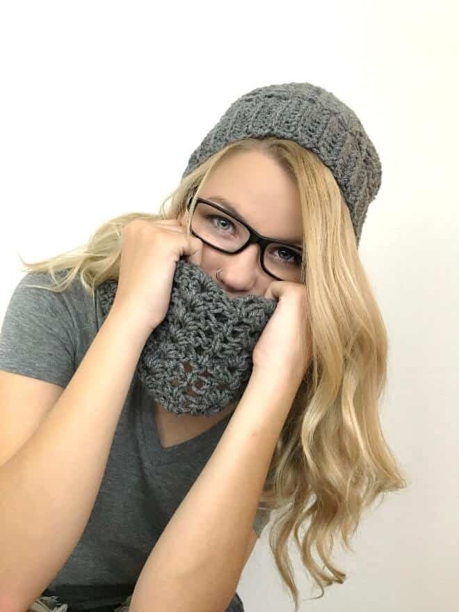 Woman wearing the comfy Grace Spring Lace Cowl with white background