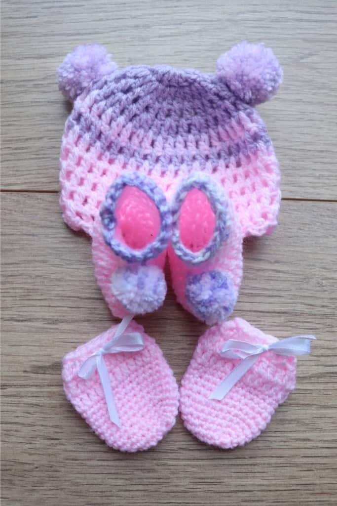 create perfect product line - image of coordinating baby hat, booties, and mittens